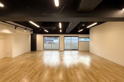 【渋谷】撮影・ヨガ・トレーニング・展示会・ポップアップに／青山学院大学西門前、108㎡広々スペース【シブニスタジオ】 - シブニスタジオ