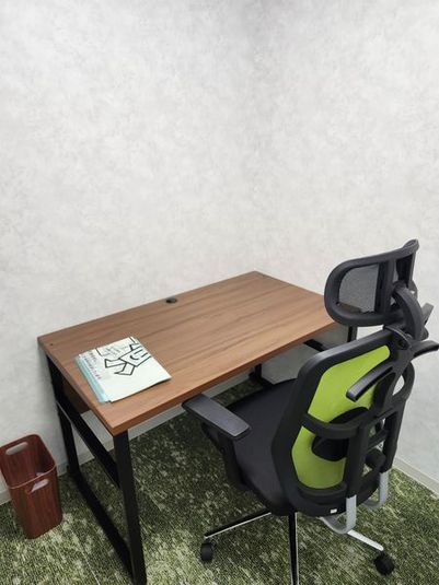 URI OFFICE 402号室（デスク付き作業スペース) - URI OFFICE