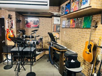 高円寺レンタルスタジオ、動画配信・カラオケ・飲食(持込可)・Live・パーティー・鑑賞会 - ヤングマスター