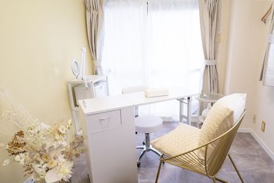 ネイルでもご利用可能です - レンタルサロンMINI麻布十番 完全個室のレンタルサロンMINI（ミニ）麻布十番の室内の写真