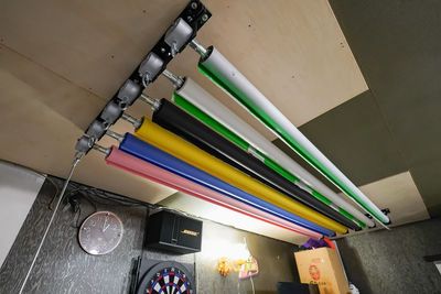 背景紙は灰・白・黒・青(クロマキー対応)・黄・桃がございます - レンタルフォトスタジオ　「スタジオ　まる」 レンタル撮影スタジオ　スタジオまるの設備の写真