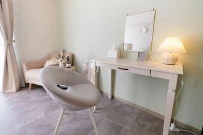 ゆっくり化粧直し - レンタルサロンMINI自由が丘 完全個室のレンタルサロン-MINI（ミニ）自由が丘の室内の写真