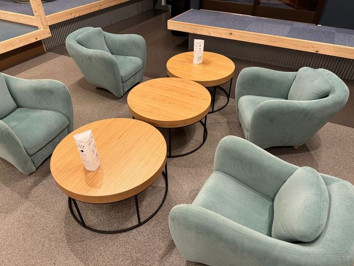 みんなの公民館まる　１Fラウンジ - みんなの公民館まる