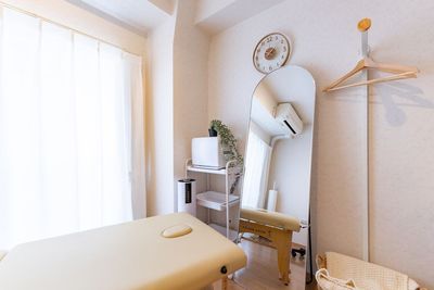 お客様用ハンガーラック - レンタルサロン moka 藤沢 藤沢駅徒歩3分！新規オープンのレンタルサロン moka 藤沢の室内の写真