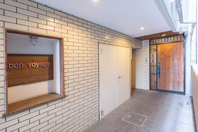 綺麗なエントランス - レンタルサロン moka 藤沢 藤沢駅徒歩3分！新規オープンのレンタルサロン moka 藤沢の室内の写真