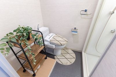 広くて清潔なトイレ - レンタルサロン moka 藤沢 藤沢駅徒歩3分！新規オープンのレンタルサロン moka 藤沢の室内の写真