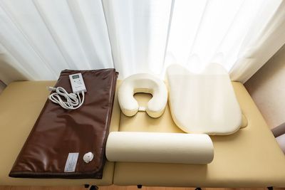 【無料備品】ヒートマット、各種クッション - レンタルサロン moka 藤沢 藤沢駅徒歩3分！新規オープンのレンタルサロン moka 藤沢の室内の写真