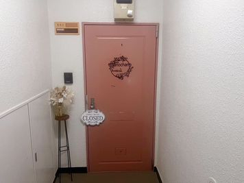 ・入口になります。 - minoriba_eye新宿御苑前駅南店 レンタルサロン　マツエクスペース2の入口の写真