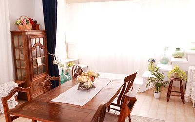 Studio EASTRIVER｜イーストリバー秋葉原 本格アンティーク家具が彩る撮影スタジオの室内の写真