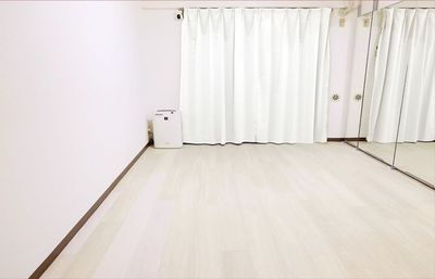 全面フローリング
綺麗なスタジオ - ベストスタジオ中野 地域最安値！中野駅北口3分ヨガ＆ダンス『ベストスタジオ中野』の室内の写真