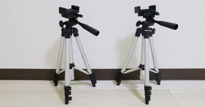 スマホ用3脚　2個 - ベストスタジオ中野 地域最安値！中野駅北口3分ヨガ＆ダンス『ベストスタジオ中野』の設備の写真