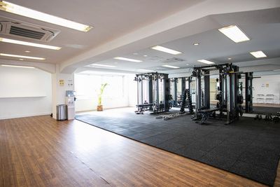 フロア面積137平米ですので複数人でもご利用も可能です。 - CLIFF GYM 代田橋店の室内の写真