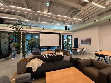 プロジェクター - WeWork アイスバーグの設備の写真