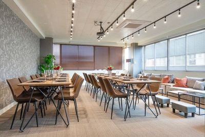 パーティーや交流会で思い出に残る1日を🎉 - Aivicスペース代々木の室内の写真