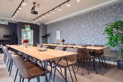 打ち上げ・誕生日会・スポーツ観戦などなど用途は様々🎉🎂⚽ - Aivicスペース代々木の室内の写真