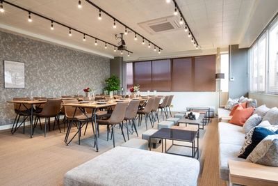 シンプルな内装で設備は充実✨ - Aivicスペース代々木の室内の写真