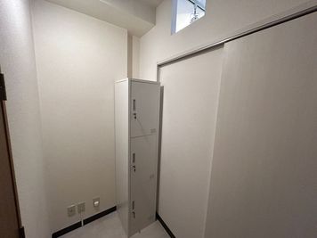 広々更衣室。 - パーソナルジムReBody  マシンピラティスパーソナルトレーニング　naturalbodyのその他の写真
