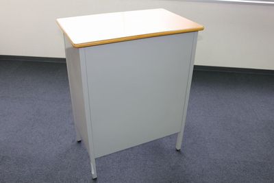 演台（無料備品） - SMG/ 四ツ橋・近商ビル ＳＭＧ貸し会議室/近商ビル6階A室(展示会・パーティー仕様)の設備の写真