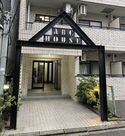 ABCハウス101　ベストスタジオ中野　エントランス - ベストスタジオ中野 会議室『ベストルーム中野』地域最安値多目的スペースの外観の写真