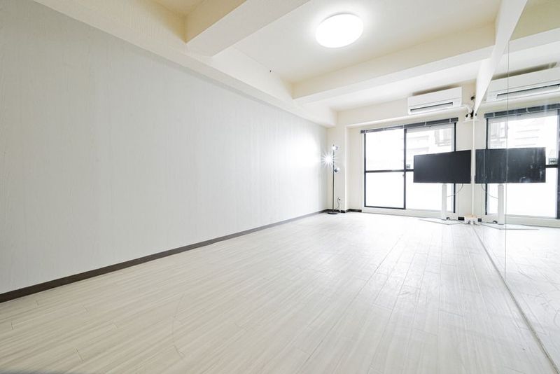 SMILEスタジオ　栄駅前 - SMILEスタジオ　栄店