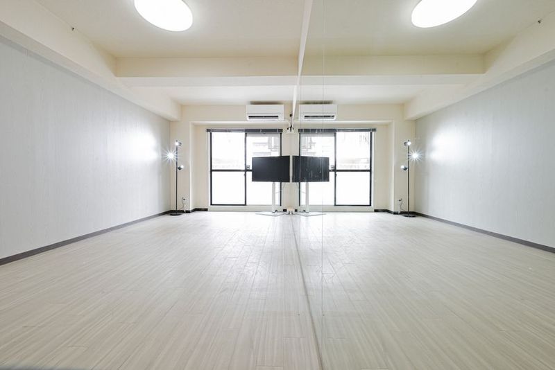 SMILEスタジオ　栄駅前 - SMILEスタジオ　栄店