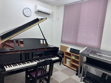 ヤマハミュージック直営教室！ピアノ・エレクトーンの練習ができるお部屋です - ミュージックセンター岡南