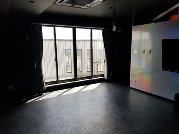 レンタルスペースH&M 多目的スペースの室内の写真
