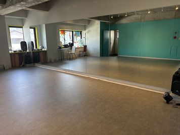 STUDIO MERRY CRAFT ダンス・フィットネス・リハーサルレンタルスタジオの室内の写真
