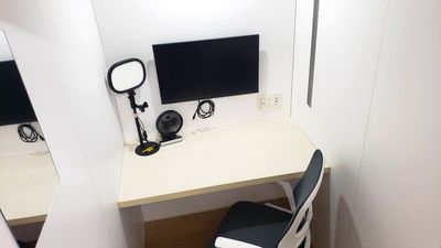 ＜BIZ DESK 博多筑紫口No.5＞博多駅徒歩2分✨完全個室🚪Wi-Fi📶モニター🖥️テレワーク/面接/自習/作業 - 【BIZ DESK 博多筑紫口】