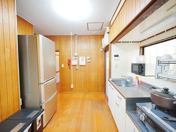Makoto古民家ー若宮苑 【築100年・文化財級の古民家】日本庭園を楽しめる和風邸宅の室内の写真