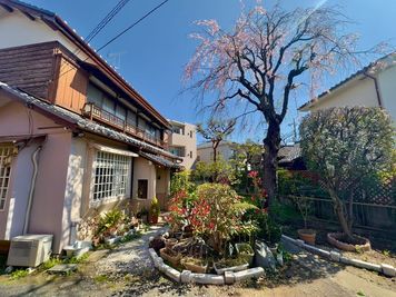 Makoto古民家ー若宮苑 【築100年・文化財級の古民家】日本庭園を楽しめる和風邸宅の室内の写真