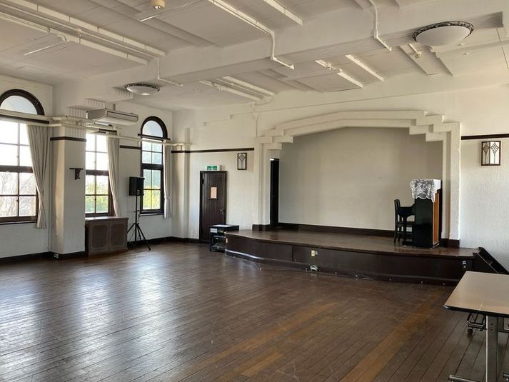 紫明会館 講堂｜演奏・撮影・イベントに◎🎹✨ - 紫明会館