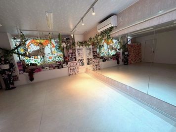 ダンスレッスンなどに最適♪ - レンタルサロン「hanaCoco」 多目的レンタルスペースの室内の写真