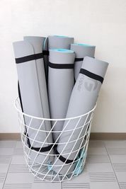 ヨガマット６枚 - 完全個室｜パルスダンススタジオ西日暮里 パルスダンススタジオ西日暮里の室内の写真