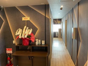 2階ロビー - Asian Cabin Club 複合ネットカフェ施設 ネットカフェ複合施設 鍵付き完全個室4 カラオケ設備ありの入口の写真