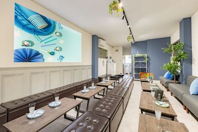 Indigo西梅田の室内の写真