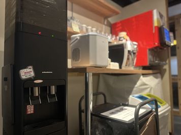ウォーターサーバーがあります。 - BasisPoint 新橋銀座口店 【10名会議室RoomB】新橋銀座口エリアの設備の写真