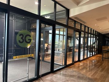 入口前のエリアは広々としております。 - BasisPoint 名古屋店 【6名会議室RoomA】名古屋エリアの外観の写真