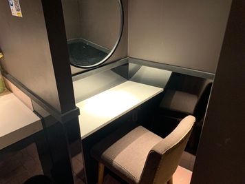 メイクスペースもあります。 - BasisPoint 神保町店  【1～10名会議室RoomA】神保町エリアの設備の写真