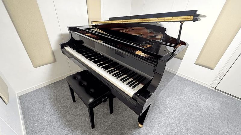 Aスタジオ（グランドピアノ6帖） - ピアノレンタルスタジオ「エチュード」