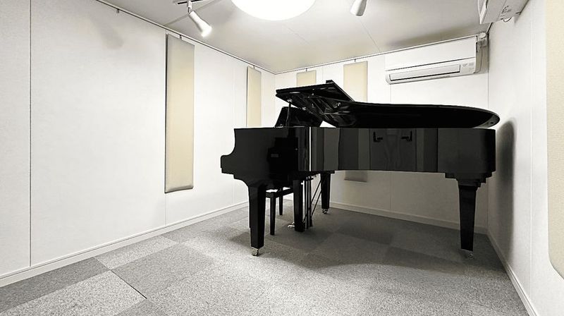 Aスタジオ（グランドピアノ6帖） - ピアノレンタルスタジオ「エチュード」