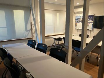 セミナーハウス レンタルスペースの室内の写真