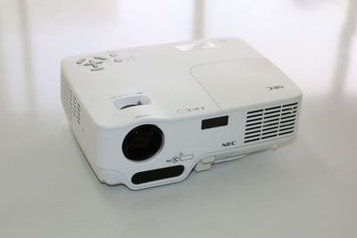 無料備品：プロジェクター - SMG/本町・カーニープレイス SMG貸し会議室/カーニープレイス本町/展示会・パーティープランの設備の写真