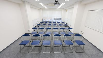 イス席のみのレイアウト例 - セミナールームAivic西新宿2号店の室内の写真