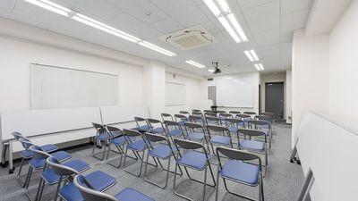 明るく清潔な会議室です - セミナールームAivic西新宿2号店の室内の写真