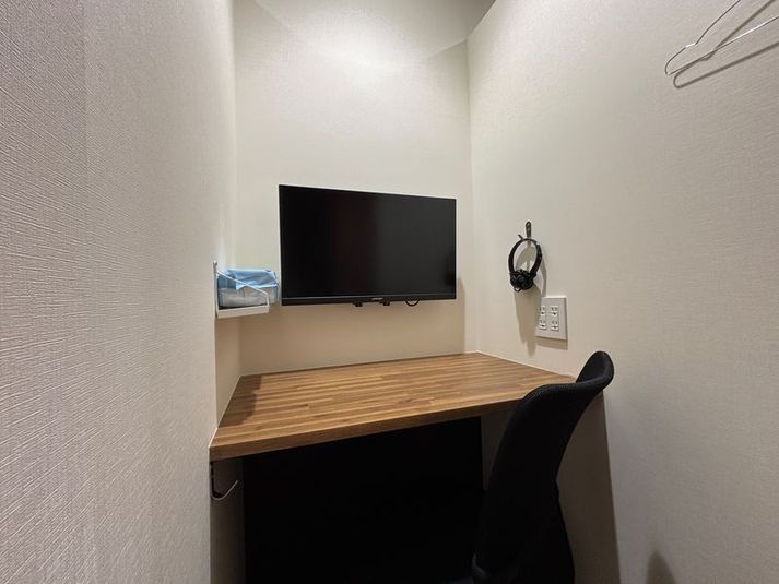 1名半個室（ブース12） - いいオフィス新橋