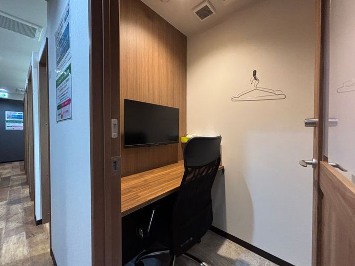 1名個室（ブース10） - いいオフィス新橋
