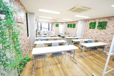 セミナールーム in 恵比寿 50㎡以上の広さで三密回避！の室内の写真