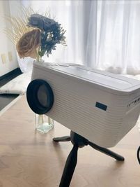プロジェクターあり／操作説明は対応していません - レンタルスペースemu アメ村・三角公園目の前✨レンタルスペースemuの設備の写真