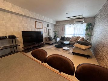 スペモ🏠歓送迎会🎊心斎橋駅5分🚶ごろごろソファ🛋️おしゃれ🐈‍⬛ホームパーティー🎉ゲーム機🎮656_BP心斎橋 - 656_BritishParlor大阪心斎橋